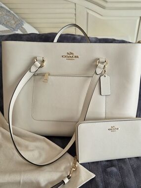 Coach Cream Leather Tote with Matching Wallet